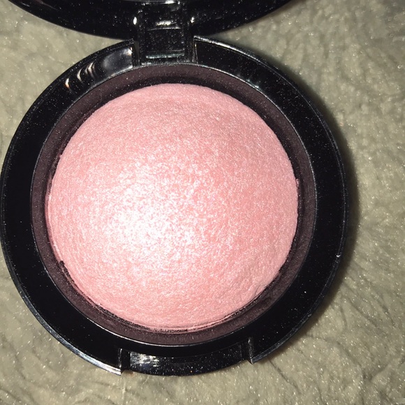 Makeup bundle - Picture 5 of 6